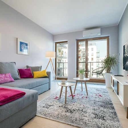 Ferienwohnung Raya Mansion Warschau Exterior foto